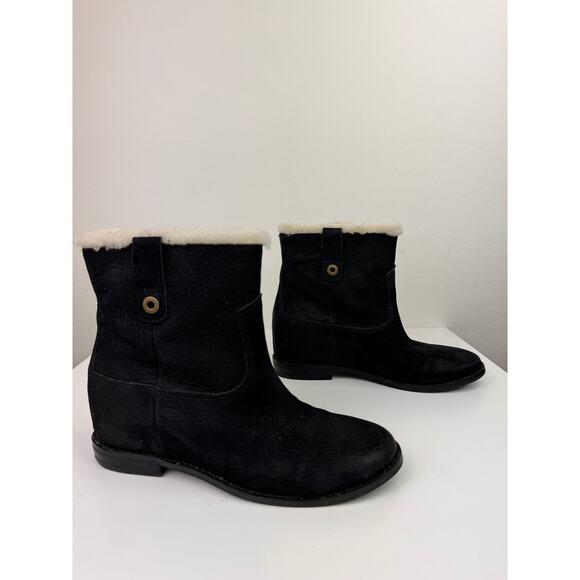 COLE HAAN Zillie Black Suede Leather Shearling Lined Pull On Wedge Booties 6.5 - Picture 2 of 9